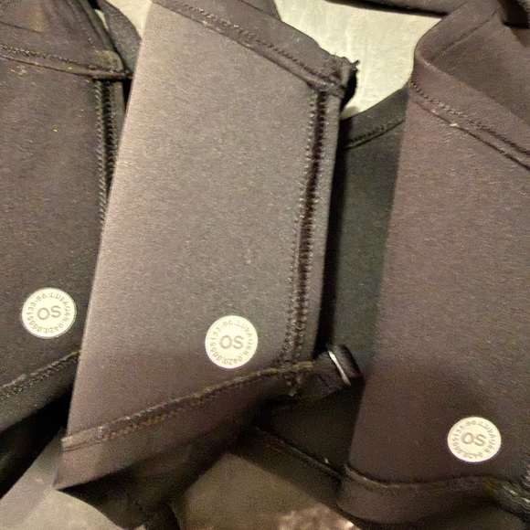 Lululemon Face Mask Set - 3 Pack - Picture 4 of 5